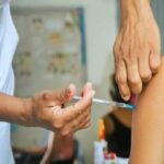 Anticovid booster vaccination advances in early morning for public health workers