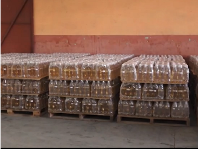 Güines factory ellaborate rum to distribute in the Mayabeque groceries.