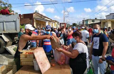 Feria Agropecuaria en calle 40 de San José de las Lajas. Foto: Diario Mayabeque