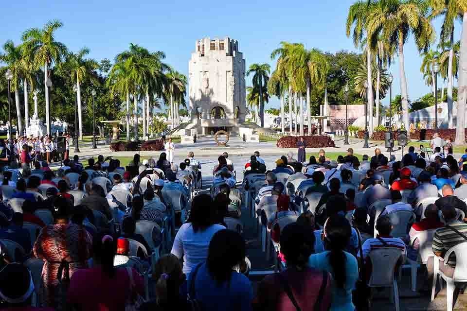 Homenaje a héroes y mártires de la Patria. Foto: Radio Habana Cuba