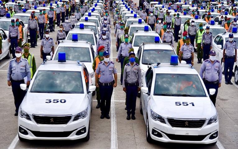 Felicita Presidente de Cuba a Policía Nacional Revolucionaria.