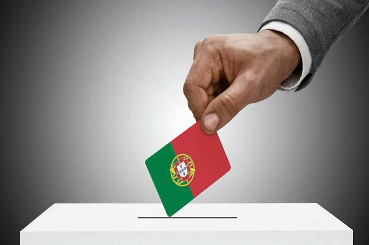 Abren urnas para elecciones anticipadas en Portugal.