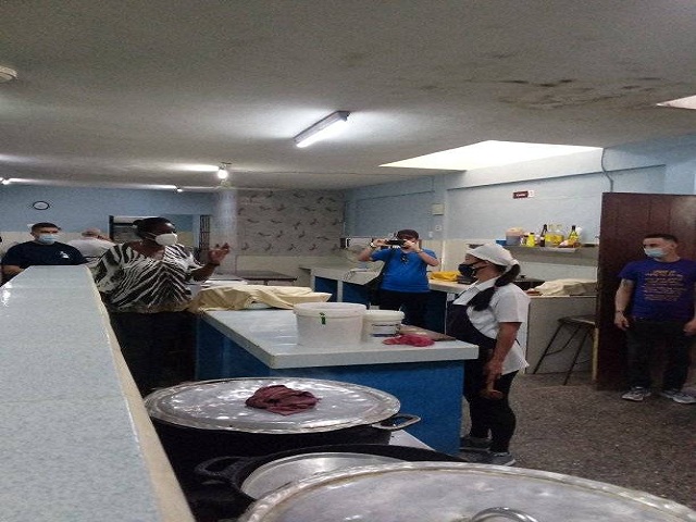 Máximas autoridades del Partido en Mayabeque visitaron centros científicos, productivos y de servicios a la población en Quivicán.