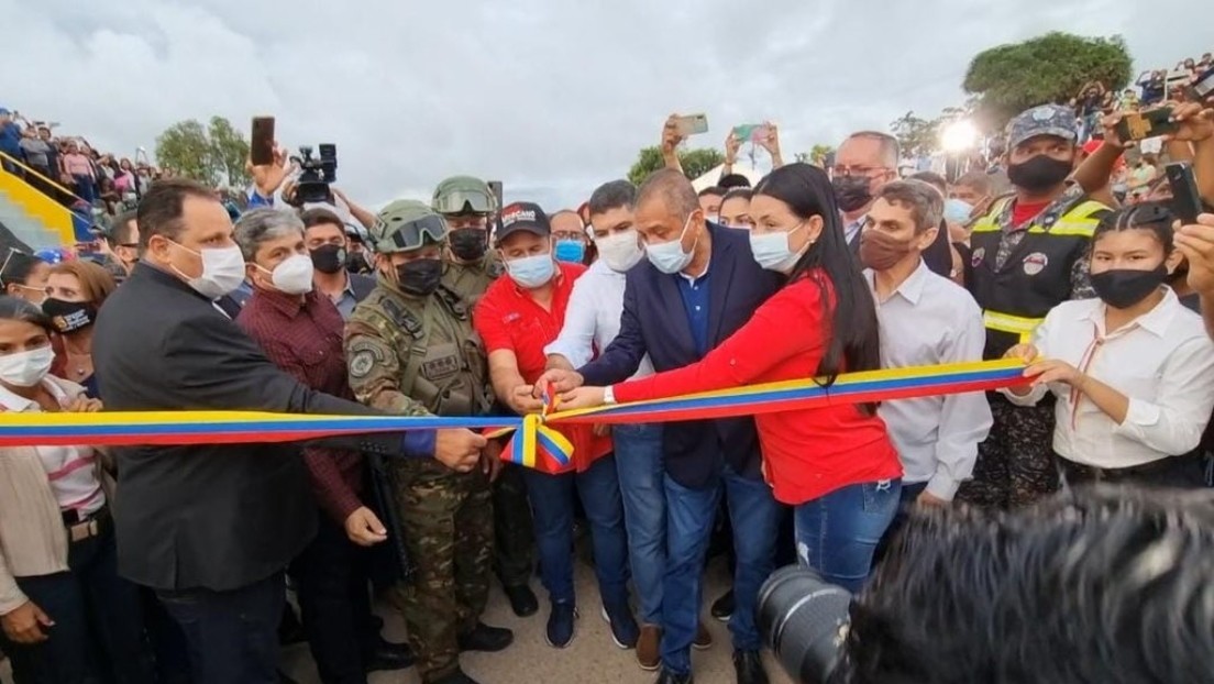 Venezuela abrió el paso fronterizo con Brasil.