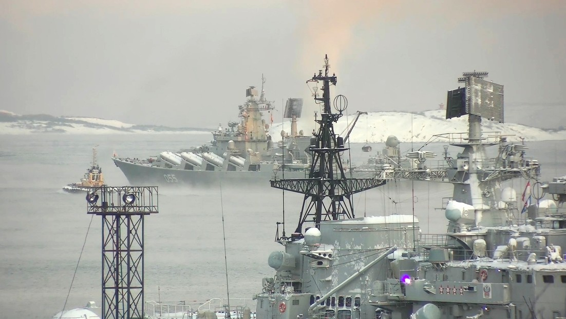 Denuncia Rusia presencia de submarino de Estados Unidos en sus aguas.