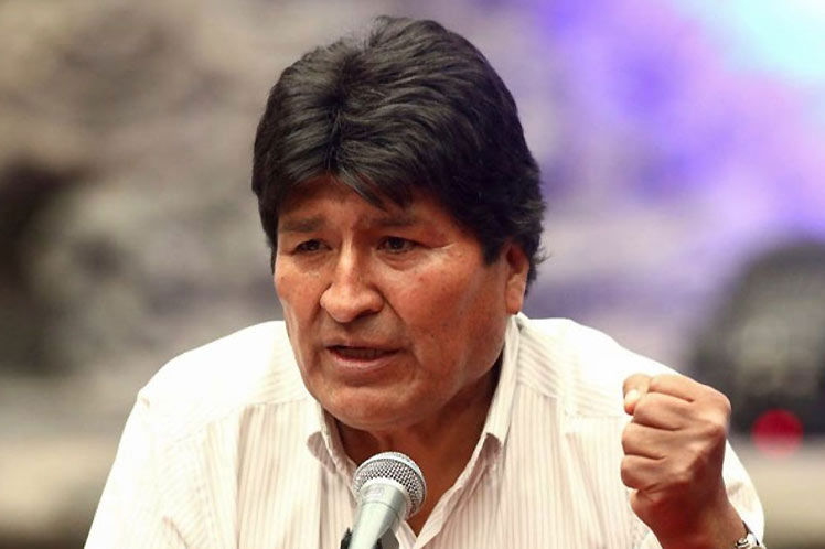 Celebra Evo Morales decisión de Corte Penal Internacional.