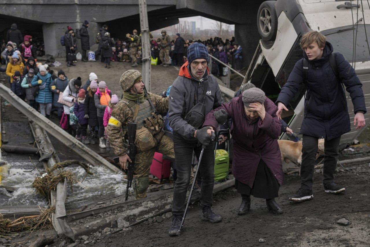 Informa Putin sobre situación humanitaria en Ucrania.