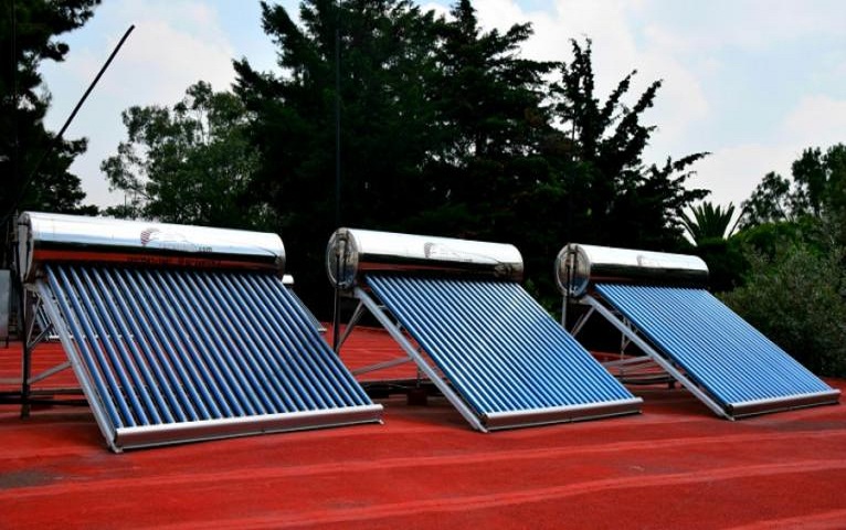 Priorizan montaje de equipamiento tecnológico y paneles solares para el desarrollo económico en Mayabeque.