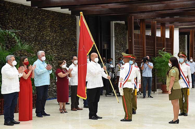 La ceremonia fue presidida por el Primer Secretario del Partido y Presidente de la República, Miguel Díaz- Canel. Foto: Radio Cubana