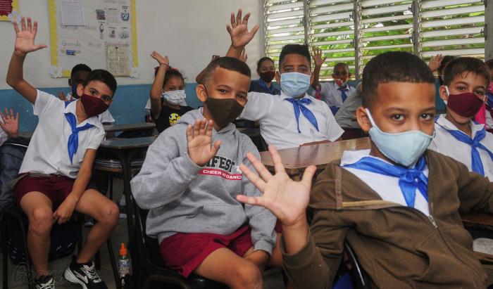 Más de un millón de alumnos inician nuevo curso escolar en Cuba.