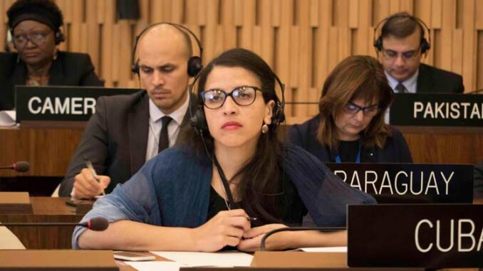 La embajadora de Cuba Yahima Esquivel subrayó hoy el compromiso de su país con la Unesco. Foto: Radio Bayamo