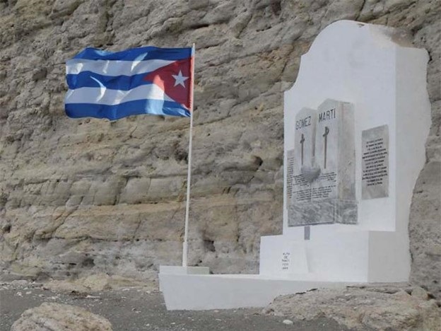 Monumento que recuerda el lugar del desembarco.