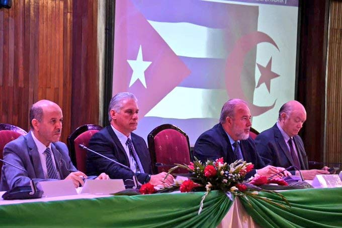 Cuban President leads business forum with Algeria