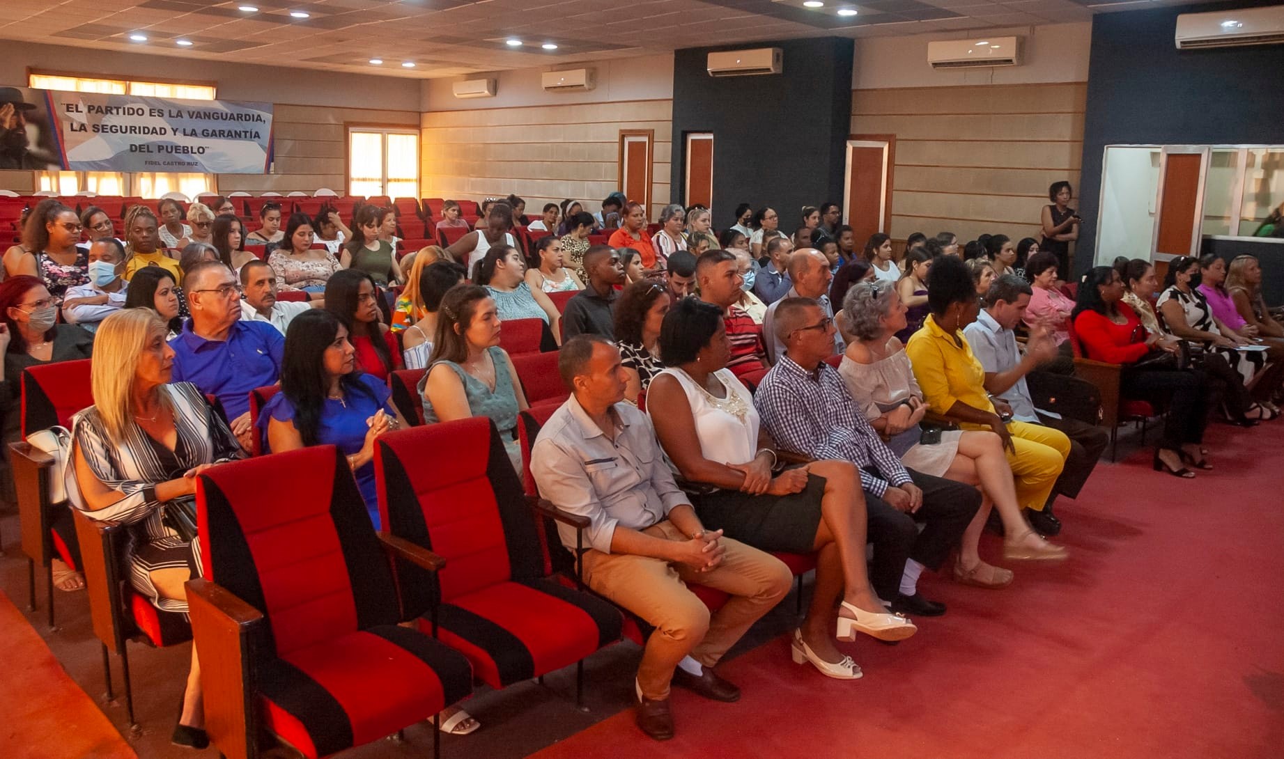 Rinden homenaje a trabajadores del sector jurídico en Mayabeque.