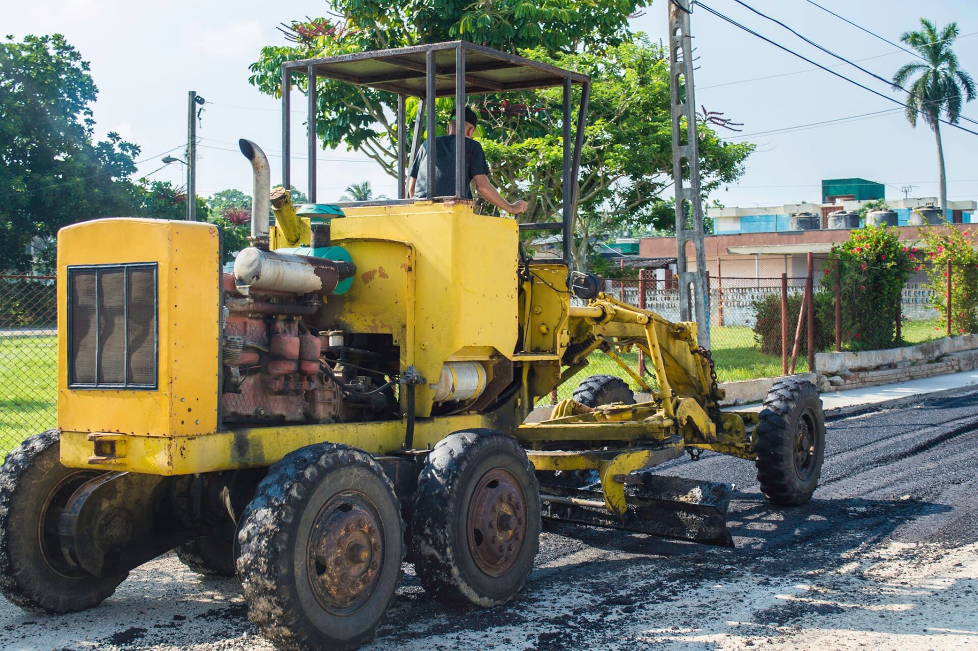 Reparación de calles en Jaruco.