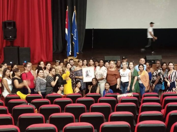 Recibió Fiscalía Provincial de Mayabeque condición Colectivo Distinguido Nacional.