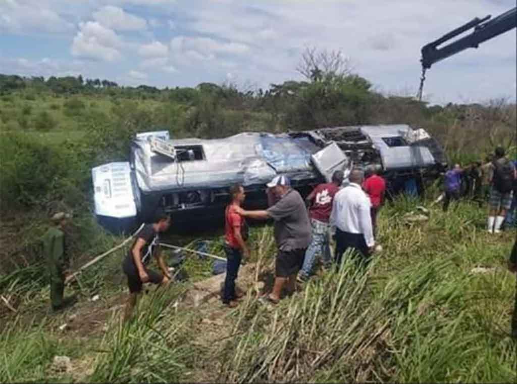 Accidente masivo en Cuba deja al menos cuatro muertos y varios heridos. Foto: Prensa Latina