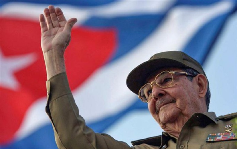 Presidente de Cuba felicitó a Raúl Castro en su 92 cumpleaños.