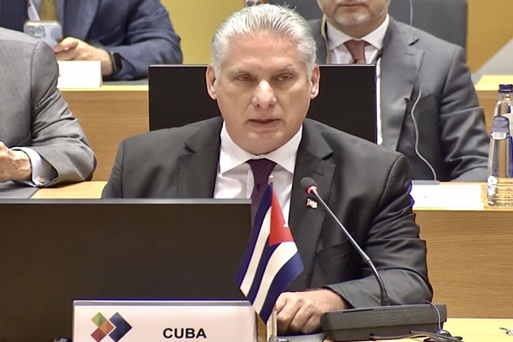 Presidente de Cuba, Miguel Díaz-Canel, en la III Cumbre de la Unión Europea y la Comunidad de Estados Latinoamericanos y Caribeños.