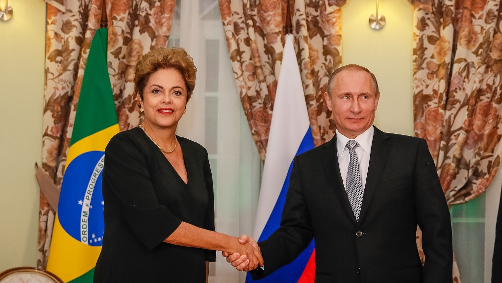El jefe de Estado ruso, Vladímir Putin, se reunió con la presidenta del Nuevo Banco de Desarrollo de los Brics, Dilma Rousseff