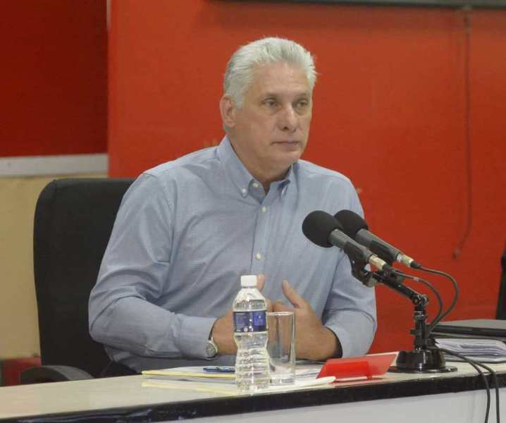 Miguel Díaz-Canel defiende colaboración médica cubana ante calumnias de Estados Unidos.