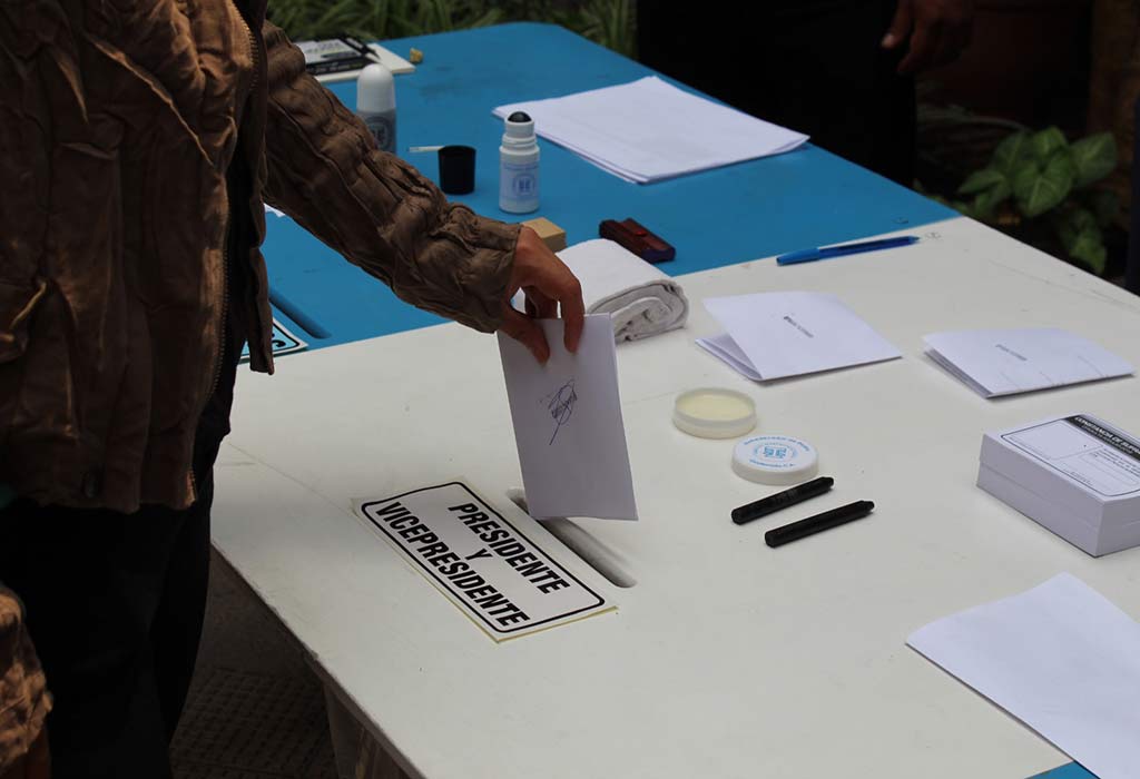 Disminuye tensión electoral en Guatemala tras decisión de Corte.