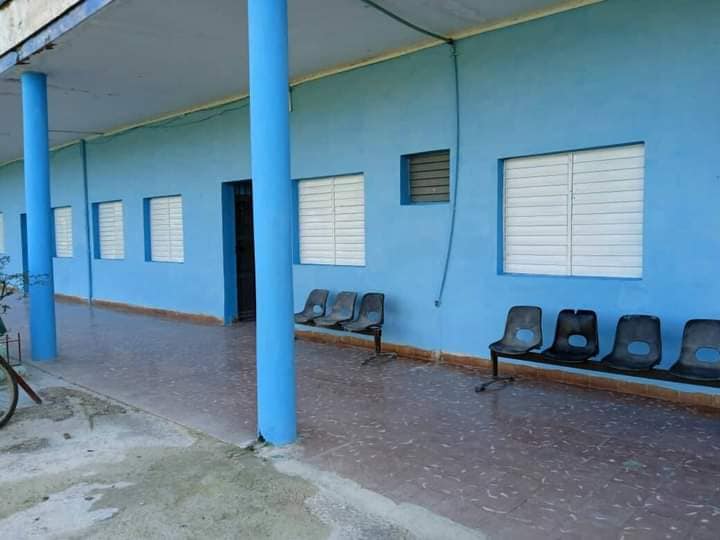 Adoptan medidas en escuelas de Jaruco ante fuertes lluvias tras paso del huracán Idalia.