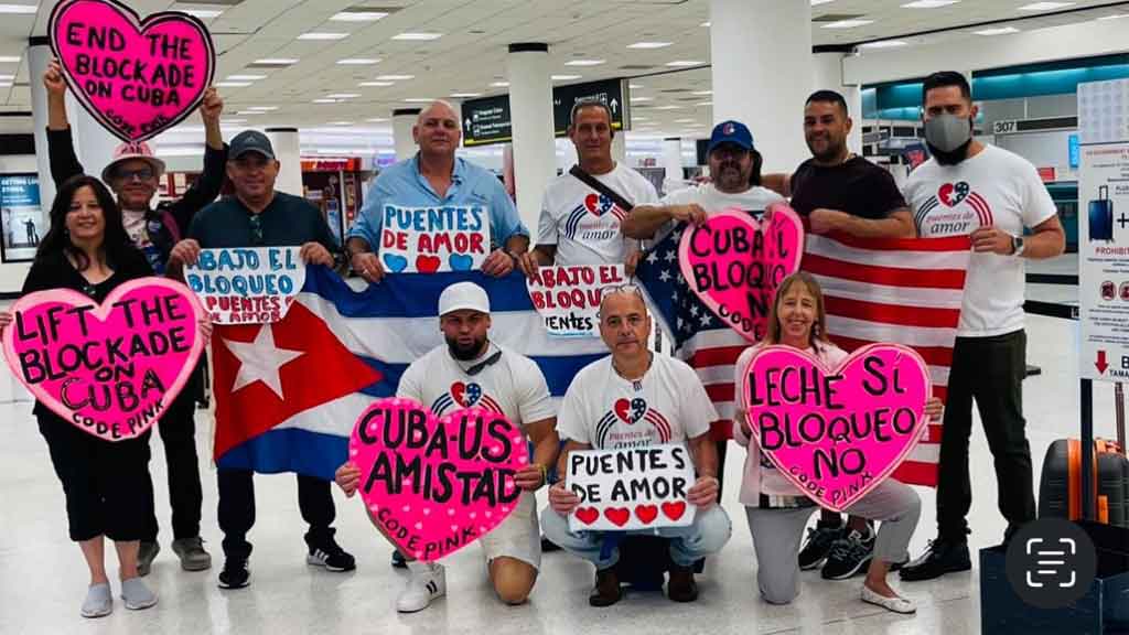 Puentes de Amor y Code Pink a Cuba con ayuda solidaria