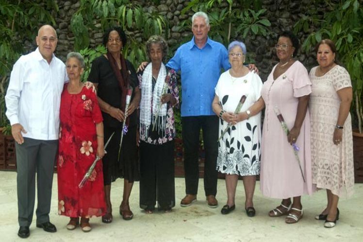 Participó presidente de Cuba en homenaje a mujeres destacadas