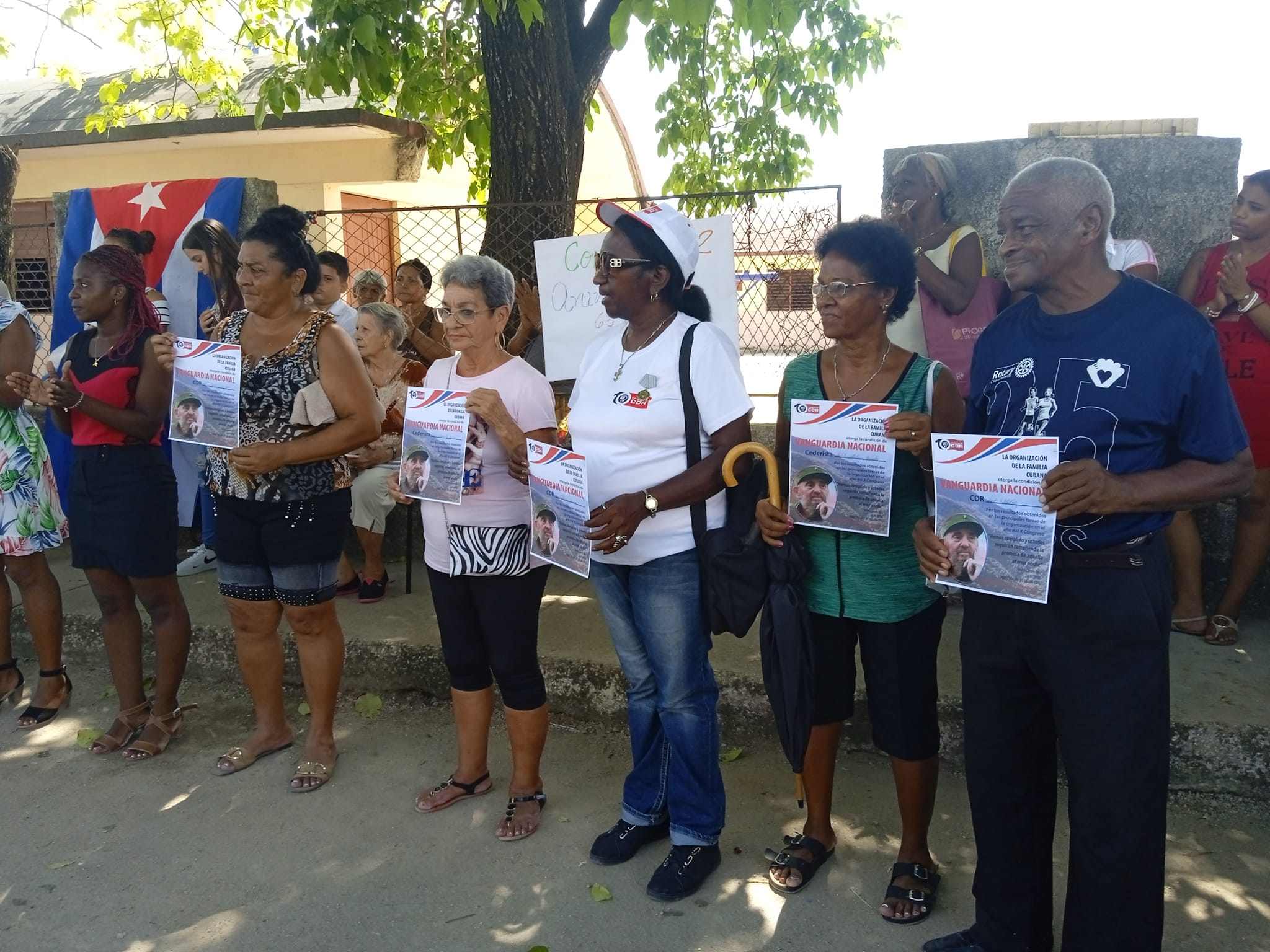 Reconocen a cederistas destacado de Güines con la Condición Vanguardia Nacional.