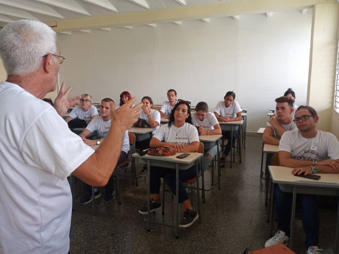 Conéctate, evento para socializar experiencias sobre comunicación