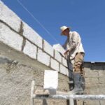 En Batabanó benefician a familias con construcción de viviendas