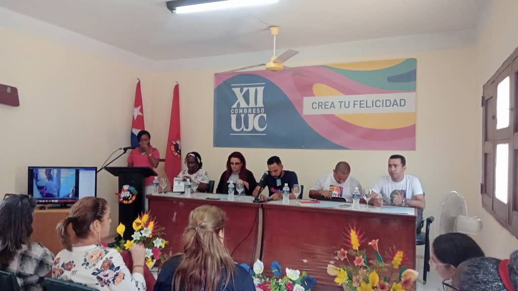 Realizan en San Nicolás asamblea XII Congreso de la Unión de Jóvenes Comunistas