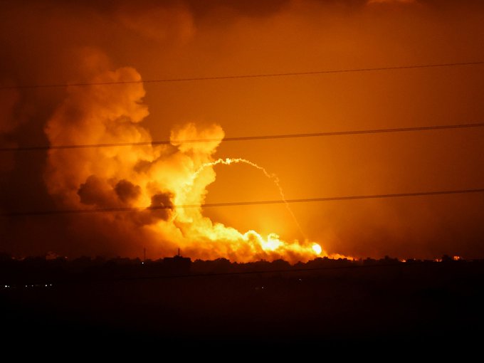 Israel bombardea Gaza mientras ONU reclama alto el fuego humanitario