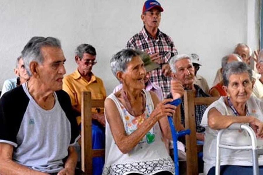 Benefician a familias en Mayabeque con asistencia social