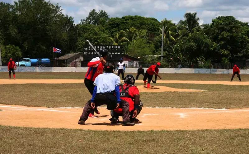 Posponen gran final de la pelota dulce