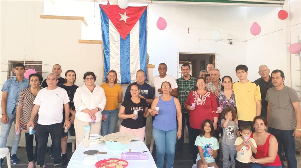 Cubanos en Chile celebran aniversario 65 de la Revolución