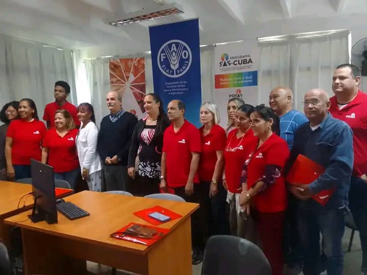 Inauguran aula inteligente en el Instituto de Investigaciones Hortícolas Liliana Dimitrova