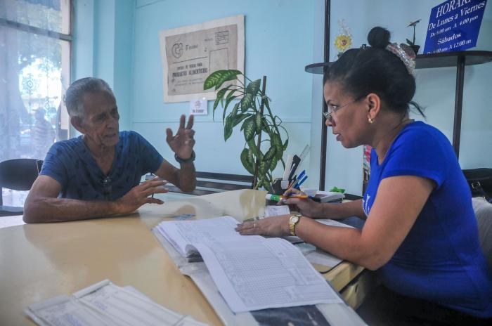 Nuevas disposiciones para la inscripción de consumidores y núcleos en las Oficoda. Foto: Periódico Granma