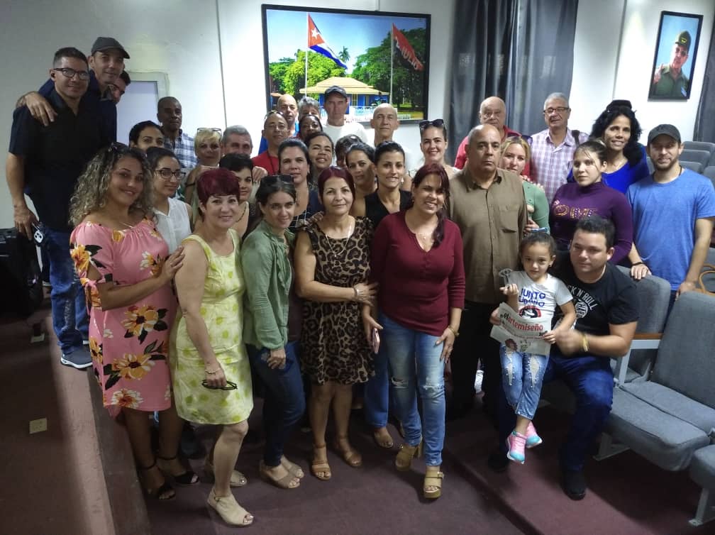 Intercambian semanarios Mayabeque y El Artemiseño por el XIII aniversario de su creación