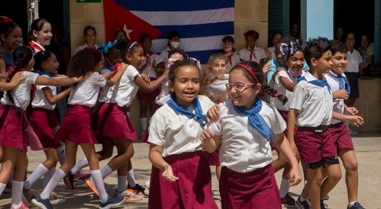 Cuba reanudará el curso escolar el 8 de enero.