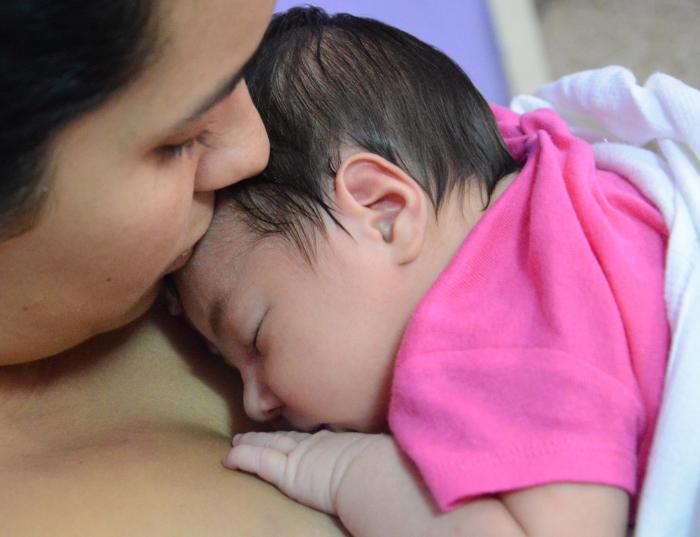 Amplían tres meses más la prestación social por maternidad