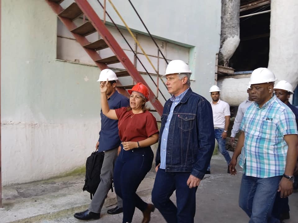 Miguel Díaz-Canel Bermúdez visita centros económicos de Mayabeque