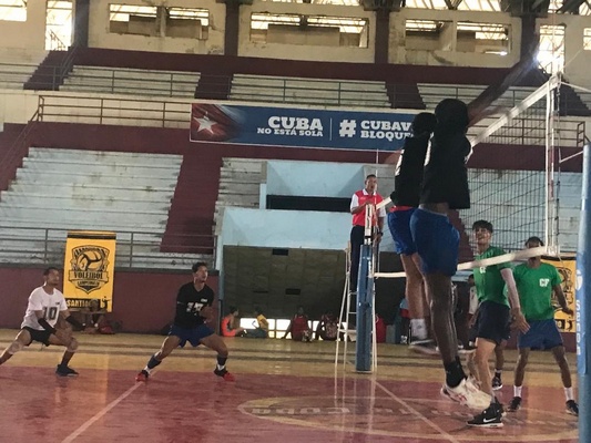 Barre Mayabeque a Matanzas en Campeonato Nacional Masculino de Voleibol 2024