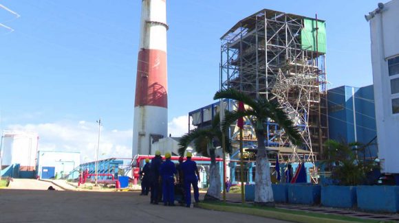 Continúa mantenimiento a la Central Termoeléctrica Antonio Guiteras.
