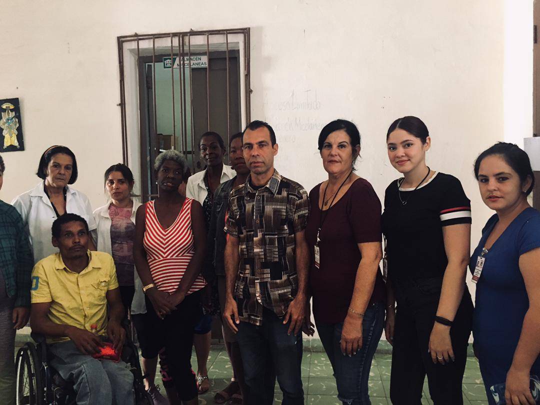 Realiza Radio Mayabeque donativo a pacientes del Centro Médico Psicopedagógico de Güines.