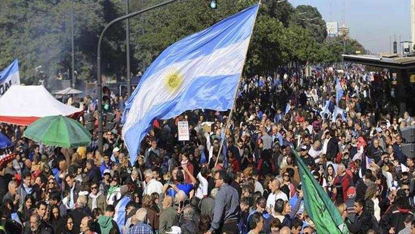 Marchan en Argentina en defensa de la educación pública. Foto: Prensa Latina