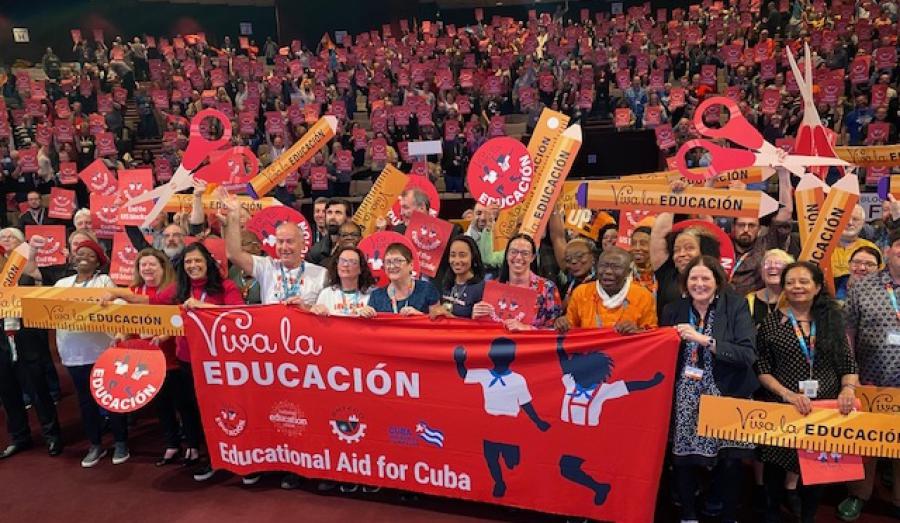 Sindicalistas del Reino Unido donan útiles escolares a Mayabeque y otras provincias de Cuba