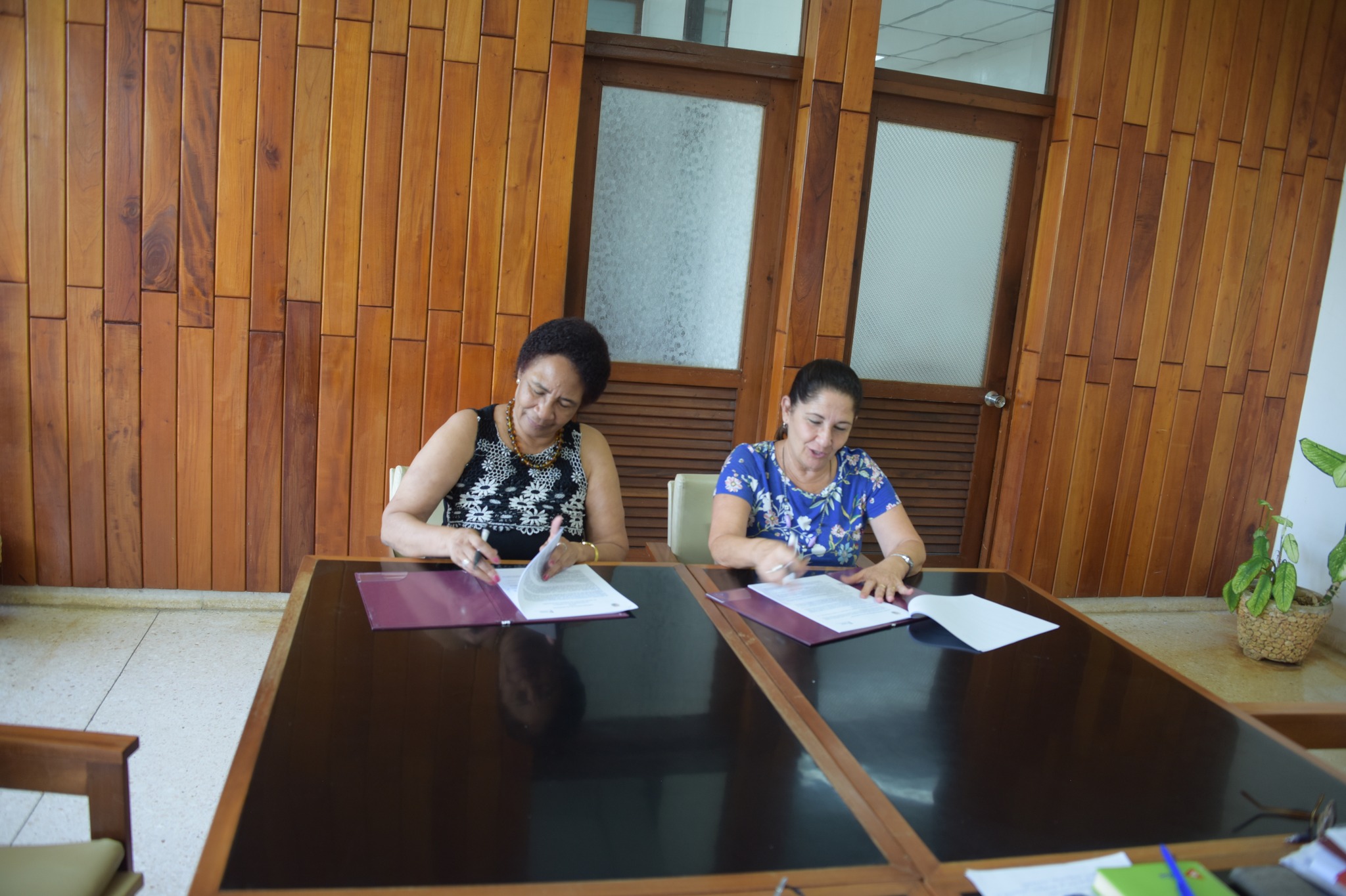 Fortalecen relaciones de trabajo Universidad de La Habana y Centro Nacional de Sanidad Agropecuaria