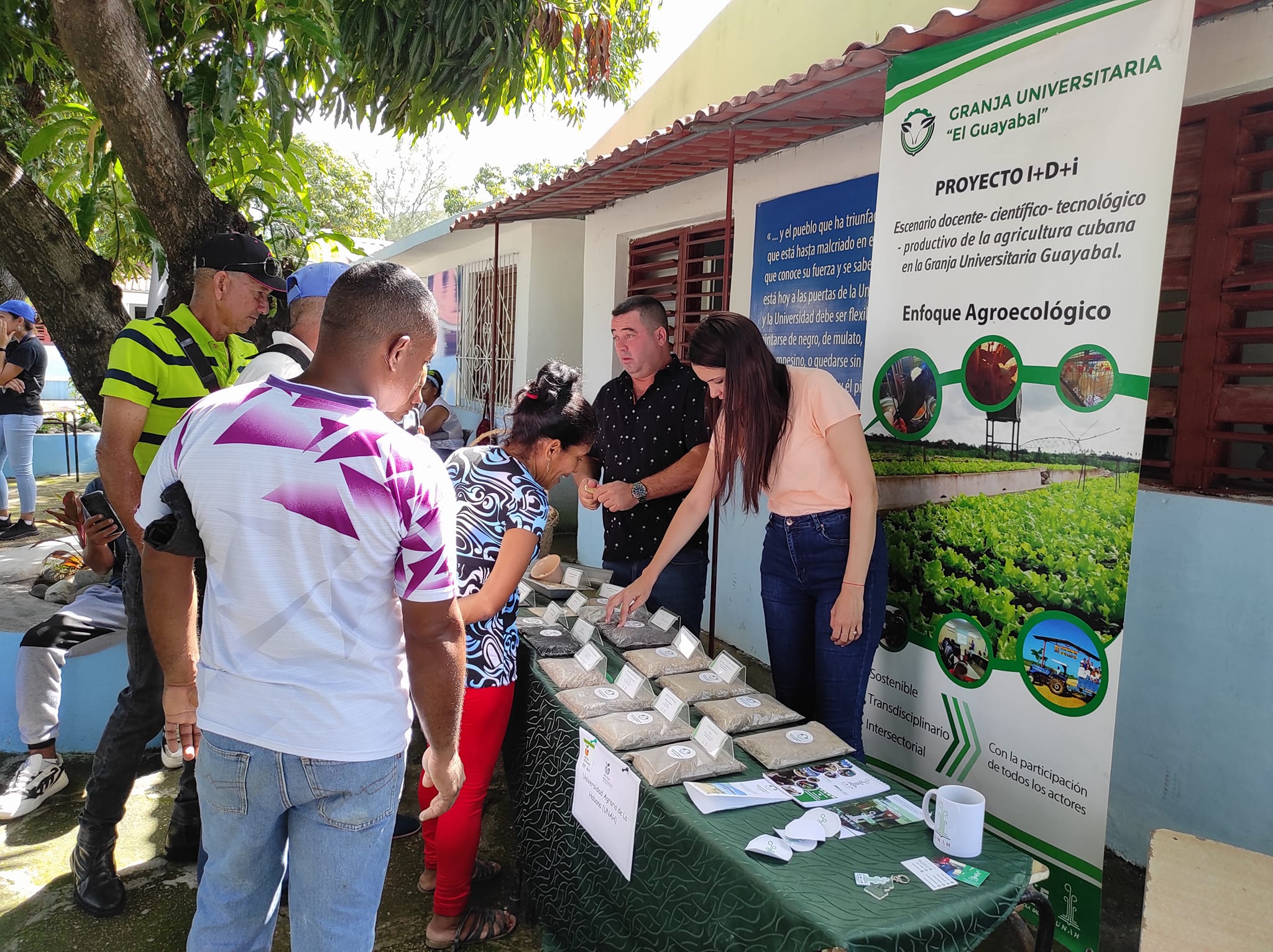Participa Universidad Agraria de La Habana en Caravana De la Ciencia al Surco